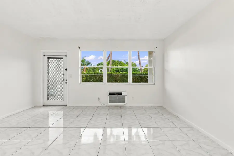 310 Oakridge R Court #310, Deerfield Beach, FL 33442 - #3
