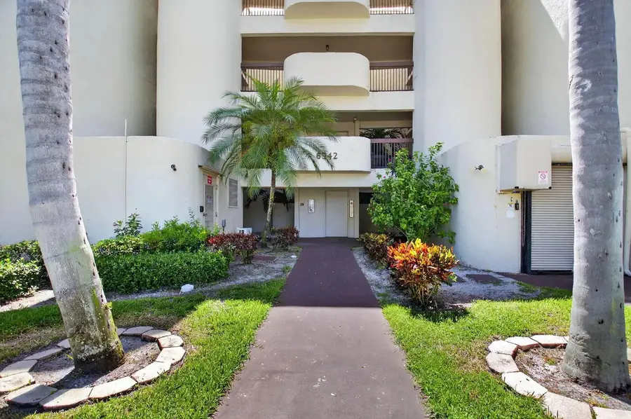 6342 Longboat Lane W #201, Boca Raton, FL 33433 - #2