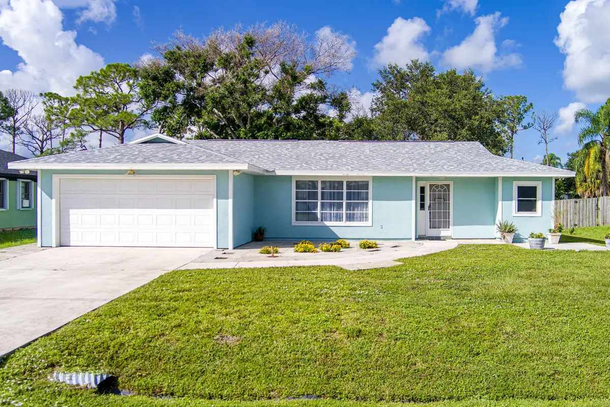 662 SE Essex Drive, Port Saint Lucie, FL 34984 - #1