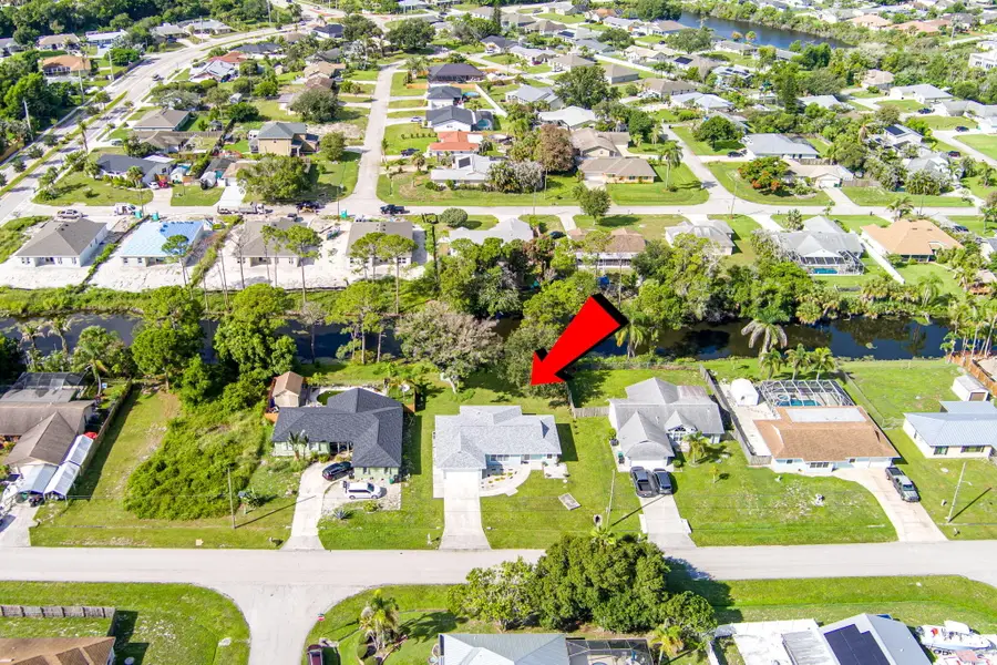 662 SE Essex Drive, Port Saint Lucie, FL 34984 - #3