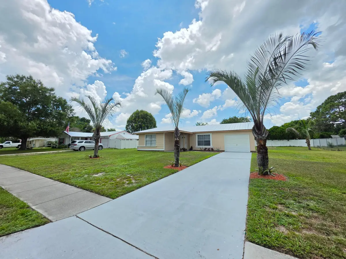 442 SW Belmont Circle, Port Saint Lucie, FL 34953 - #1