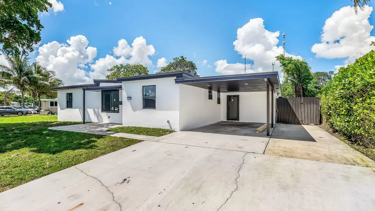 118 Newton Road, West Park, FL 33023 - #1