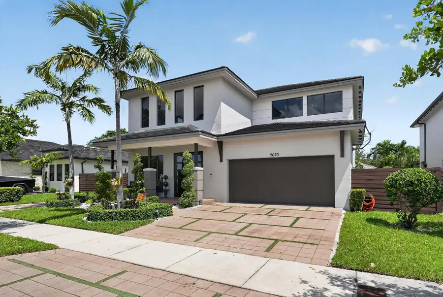 9023 NW 161st Terrace, Miami Lakes, FL 33018 - #2