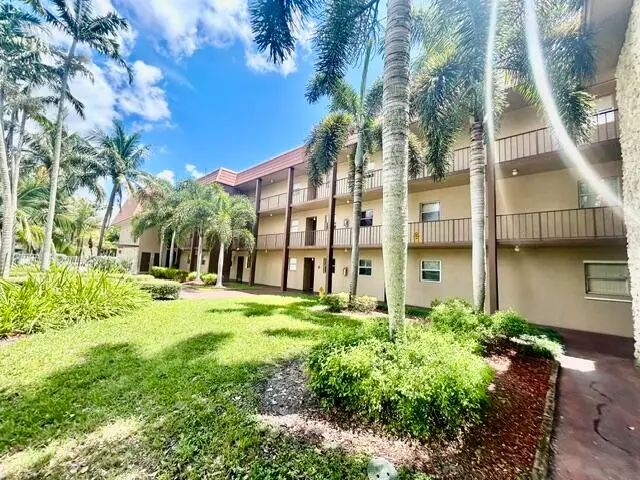120 Sparrow Drive #115, Royal Palm Beach, FL 33411 - #1