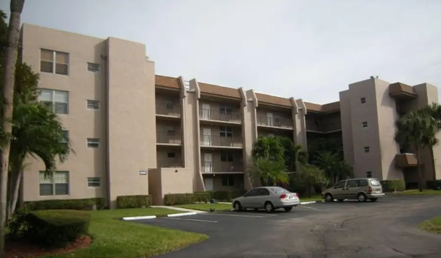 9460 Tangerine Place #207, Davie, FL 33324 - #2