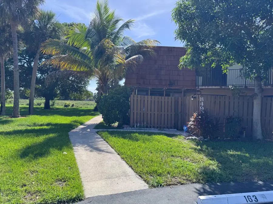 8492 S Coral Circle, North Lauderdale, FL 33068 - #2