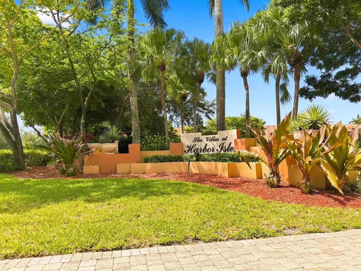 2107 Anchor Court, Fort Lauderdale, FL 33312 - #1