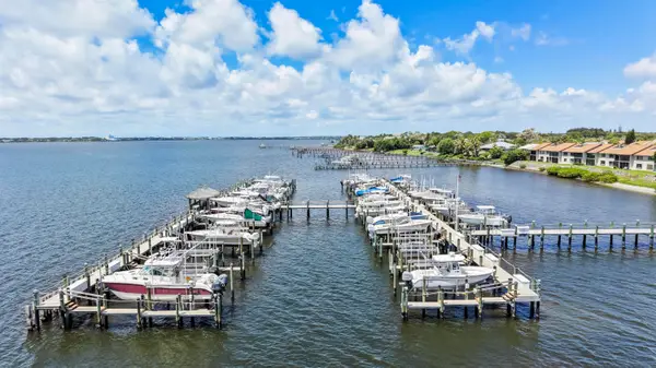 1600 NE Dixie Highway #4-107, Jensen Beach, FL 34957