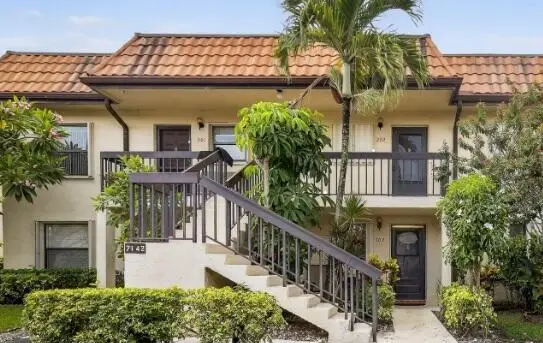 7142 Golf Colony Court #102, Lake Worth, FL 33467