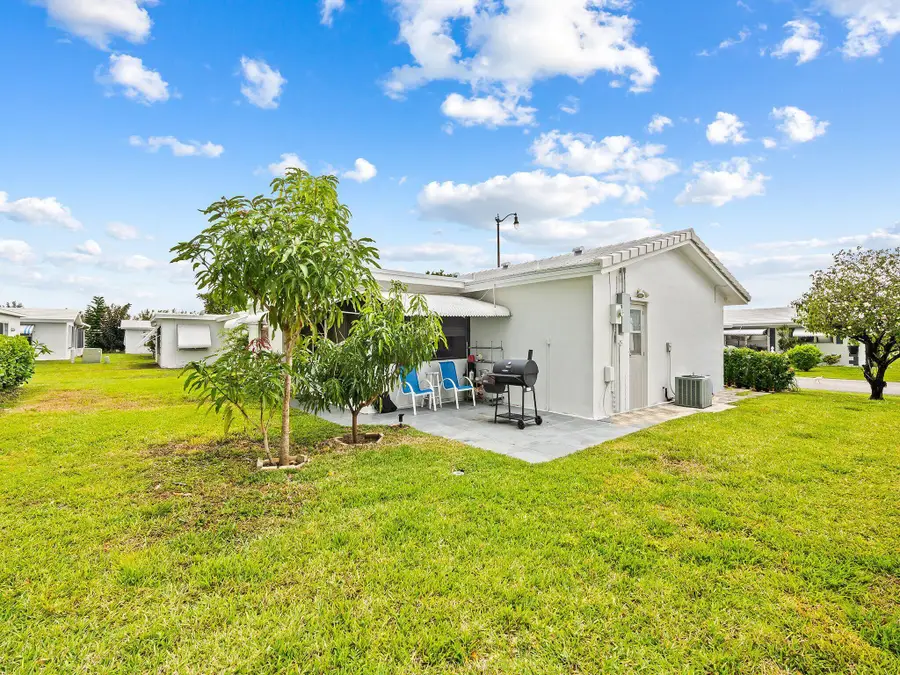 210 NW 25th Court, Pompano Beach, FL 33064 - #3