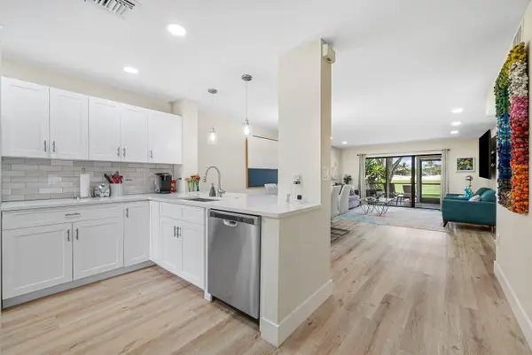 17 Southport Lane #E, Boynton Beach, FL 33436
