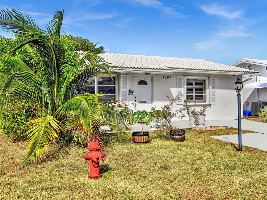 1907 SW 22nd Avenue, Boynton Beach, FL 33426 - #3