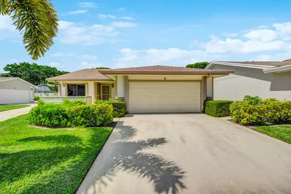 8 Eaton Place, Boynton Beach, FL 33426