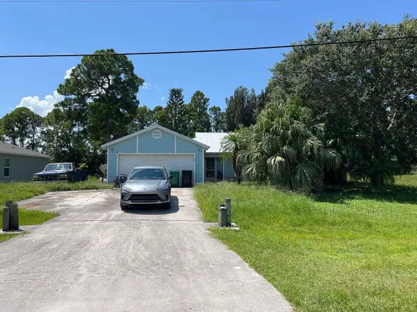2210 SE Grand Drive, Port St Lucie, FL 34952