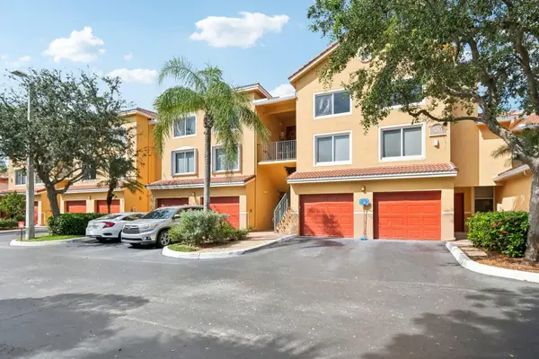 300 Scotia Drive #304, Hypoluxo, FL 33462