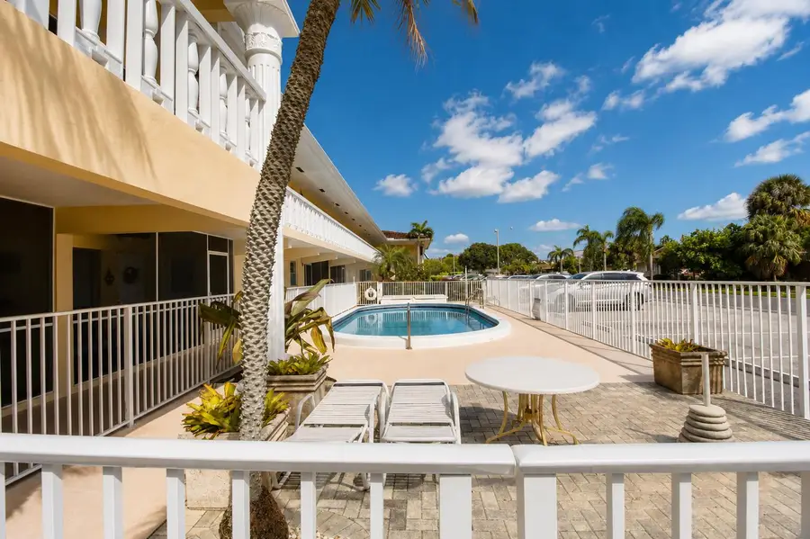 2121 NE 68th Street #201, Fort Lauderdale, FL 33308 - #3