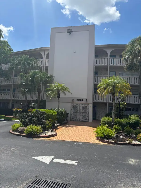 2002 Granada Drive #E1, Coconut Creek, FL 33066