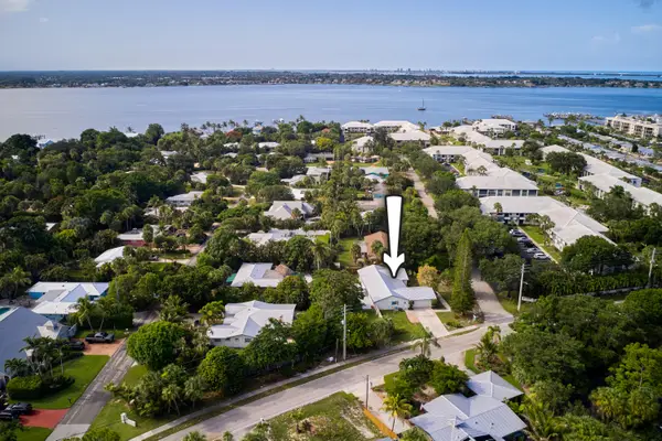 296 SE Wentworth Drive, Stuart, FL 34996