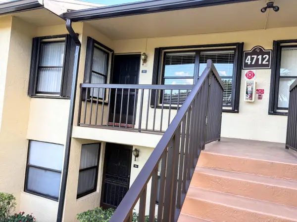 4712 E Lucerne Lakes Boulevard E #203, Lake Worth, FL 33467