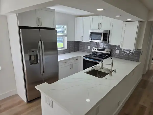 205 Ellesmere E #205, Deerfield Beach, FL 33442
