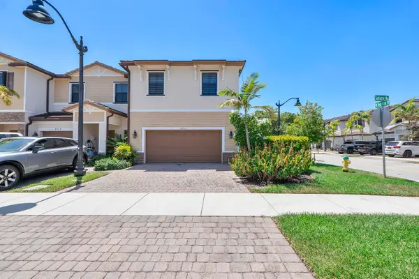4721 Santa Cruz Way, Davie, FL 33314