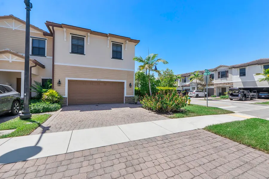 4721 Santa Cruz Way, Davie, FL 33314 - #3