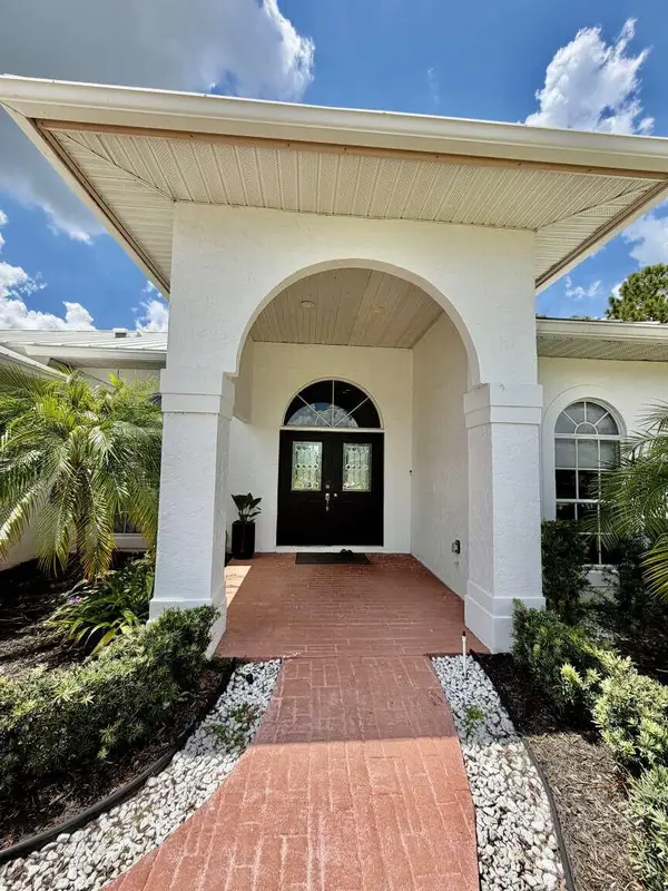 120 Saratoga Boulevard W, Royal Palm Beach, FL 33411