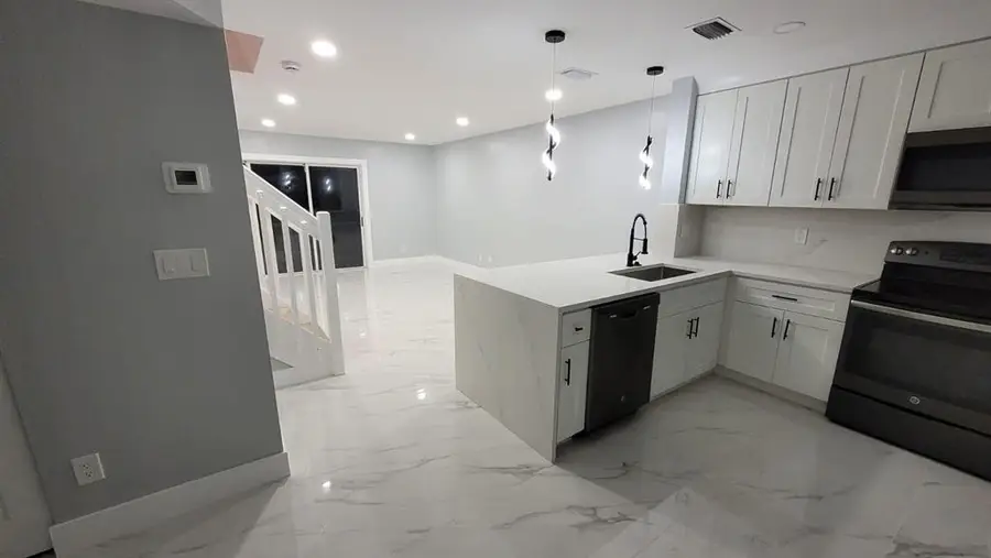 20873 NW 3rd Lane, Pembroke Pines, FL 33029 - #3