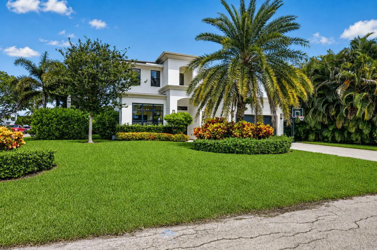 512 Lake Drive, Delray Beach, FL 33444 - #1
