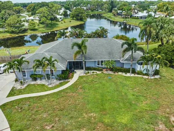 2185 NE Ocapi Court, Jensen Beach, FL 34957