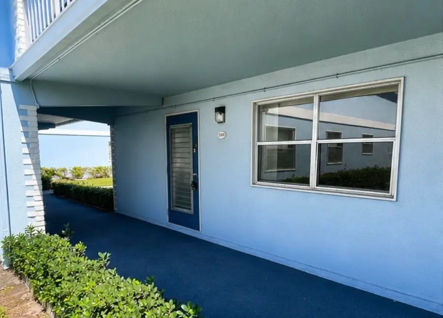 260 Brittany F, Delray Beach, FL 33446 - #2