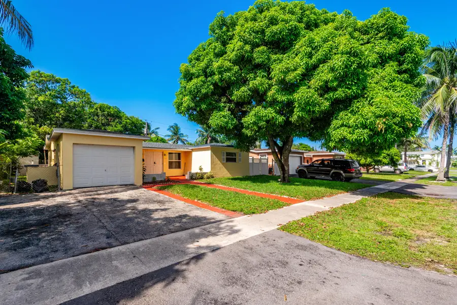3611 NW 40th Court, Lauderdale Lakes, FL 33309 - #2