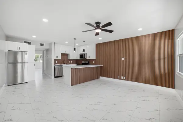 350 Farnham Q #350, Deerfield Beach, FL 33442