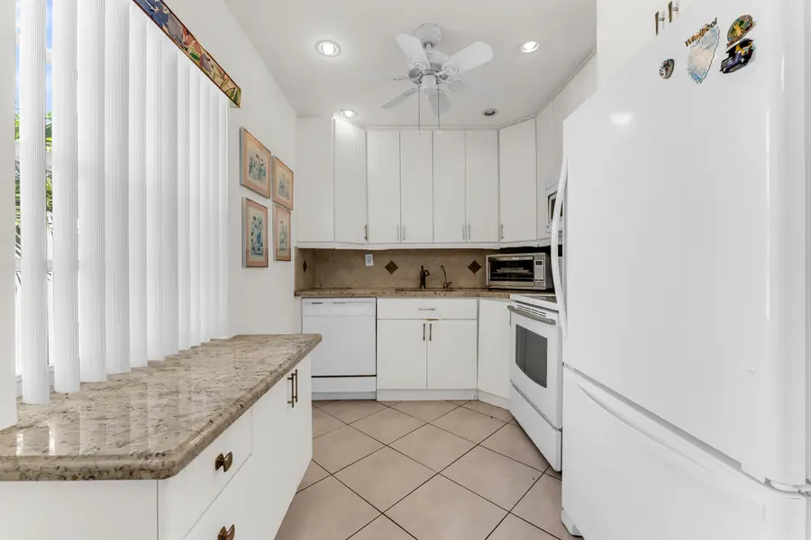 572 Flanders L #572, Delray Beach, FL 33484 - #3