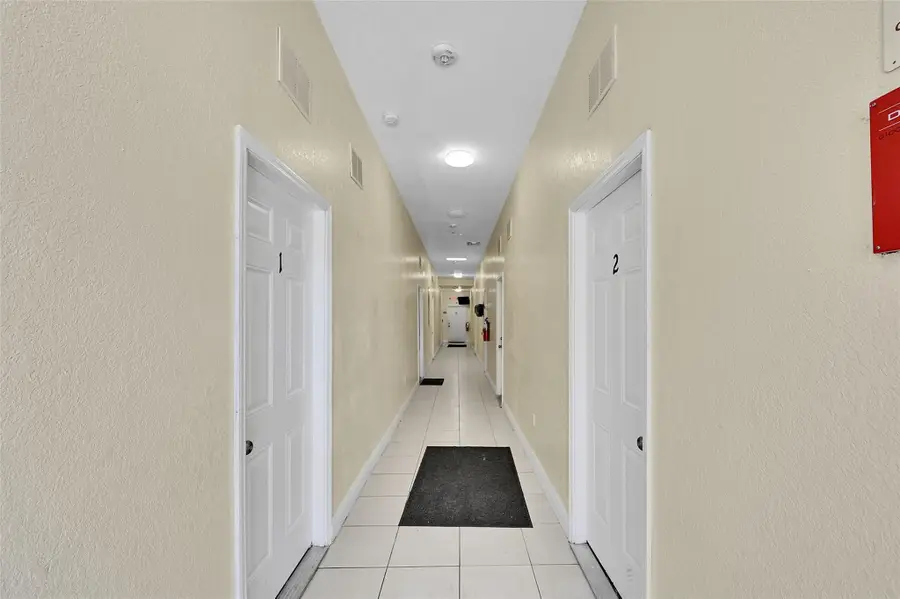 526 NW 15th Way, Fort Lauderdale, FL 33311 - #2