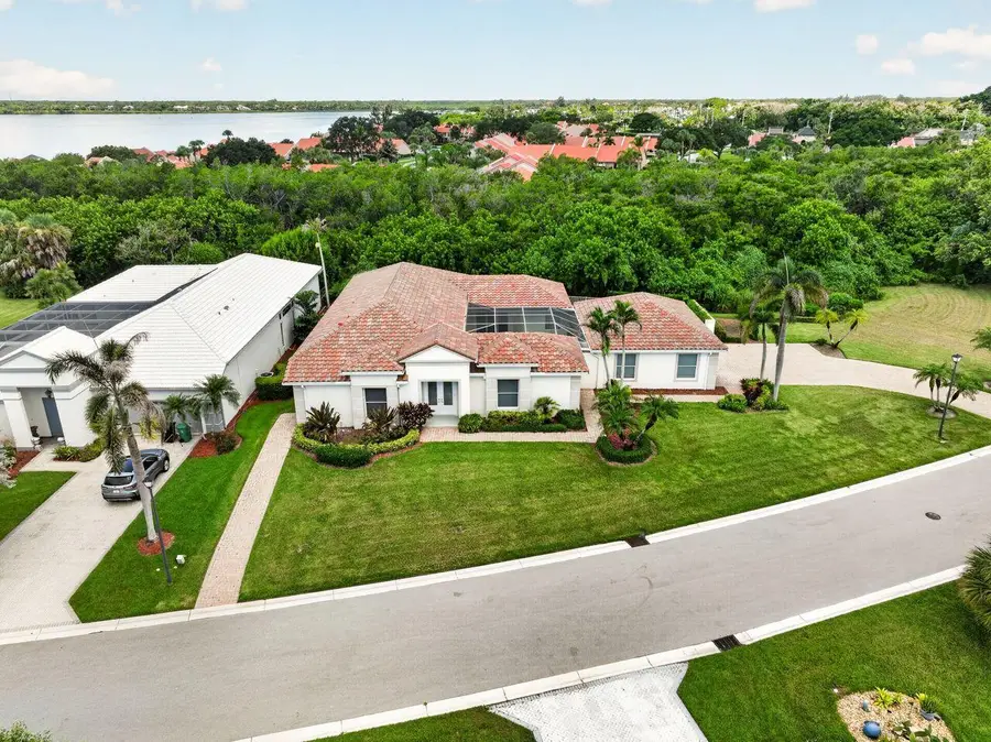 3202 SE Braemar Way, Port Saint Lucie, FL 34952 - #3
