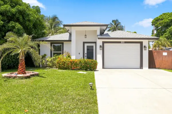 901 S M Street, Lake Worth Beach, FL 33460