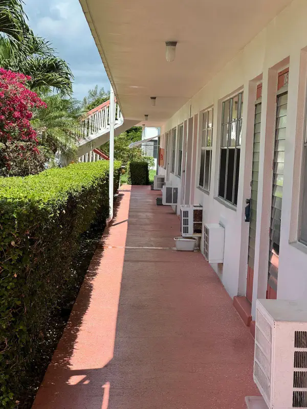 120 Windsor F #Unit F, West Palm Beach, FL 33417