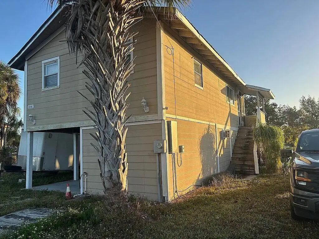 1041 Pine Way Ne, Okeechobee, FL 34974 - #1