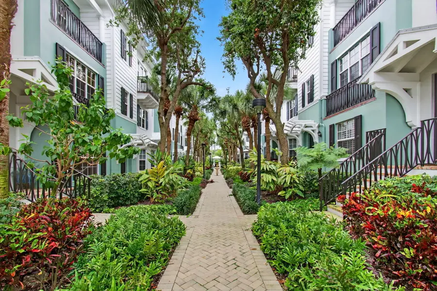 365 W Mallory Circle, Delray Beach, FL 33483 - #2