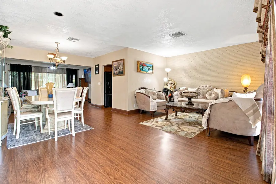 655 W Melrose Circle, Fort Lauderdale, FL 33312 - #3