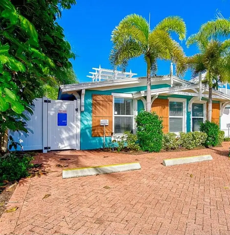 3204 6th Avenue, Holmes Beach, FL 34217 - #2