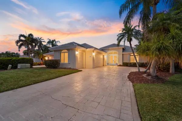 1415 SE Glencoe Court, Port St Lucie, FL 34952