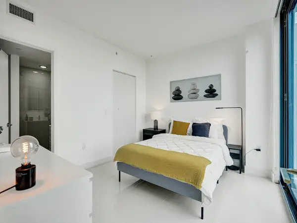 121 NE 34th Street #1210, Miami, FL 33137