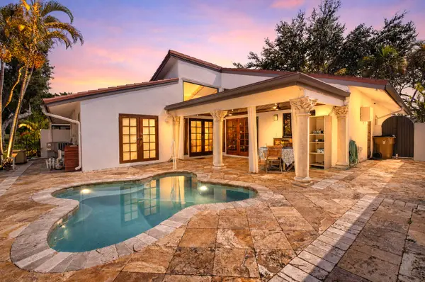 663 Deer Creek Hollows Circle, Deerfield Beach, FL 33442