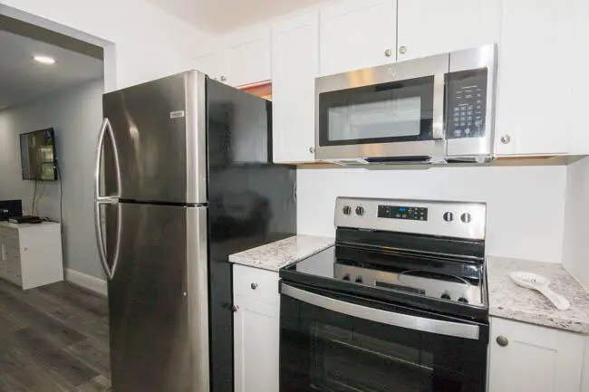 149 West Court, Royal Palm Beach, FL 33411 - #2