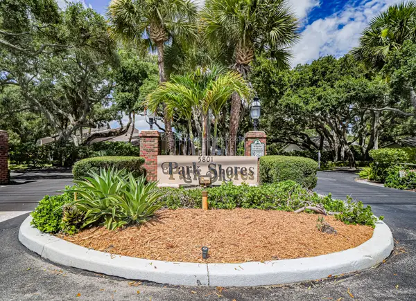 219 E Park Shores Circle #219B, Indian River Shores, FL 32963
