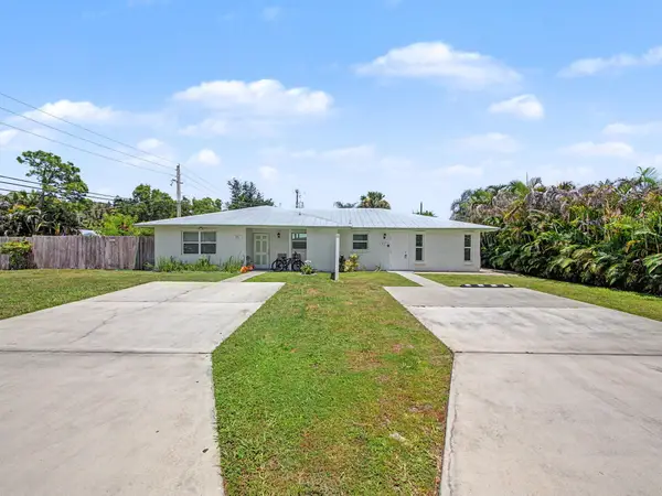 3961 SE Dixie Ross Street, Stuart, FL 34997