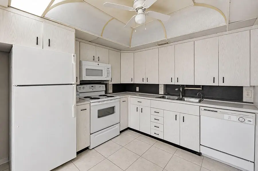 3026 Rexford B, Boca Raton, FL 33434 - #2