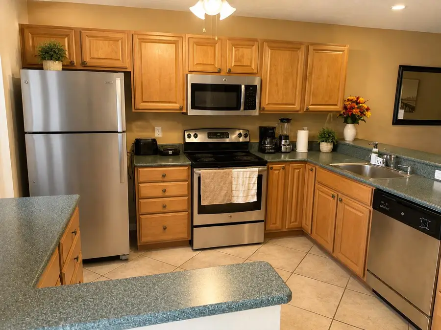 230 NE 26th Avenue #404, Boynton Beach, FL 33435 - #2
